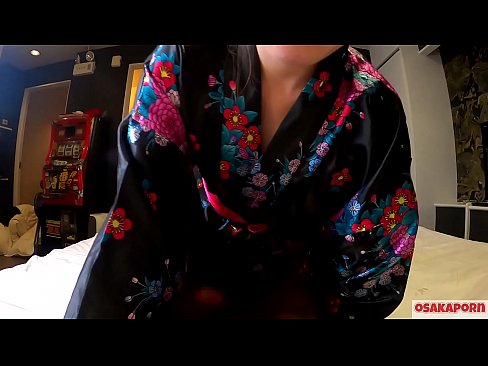 ❤️ Nuori cosplay-tyttö rakastaa seksiä orgasmeihin asti ruiskuttamalla hevostyttöä ja ottamalla suihin. Aasialaistyttö karvainen pillu ja kauniit tissit perinteisessä japanilaisessa puvussa amatöörivideossa, jossa näytetään masturbointia panoleluilla. Sakura 3 OSAKAPORN. ❌ Porno fb at us ️❤