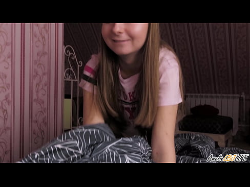 ❤️ Blondi imee hänen BFF:nsä syvälle ja saa spermaa suuhunsa ❌ Porno fb at us ️❤